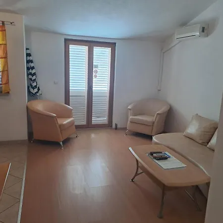 Apartment Inoma